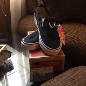 Classic slip-on black vans